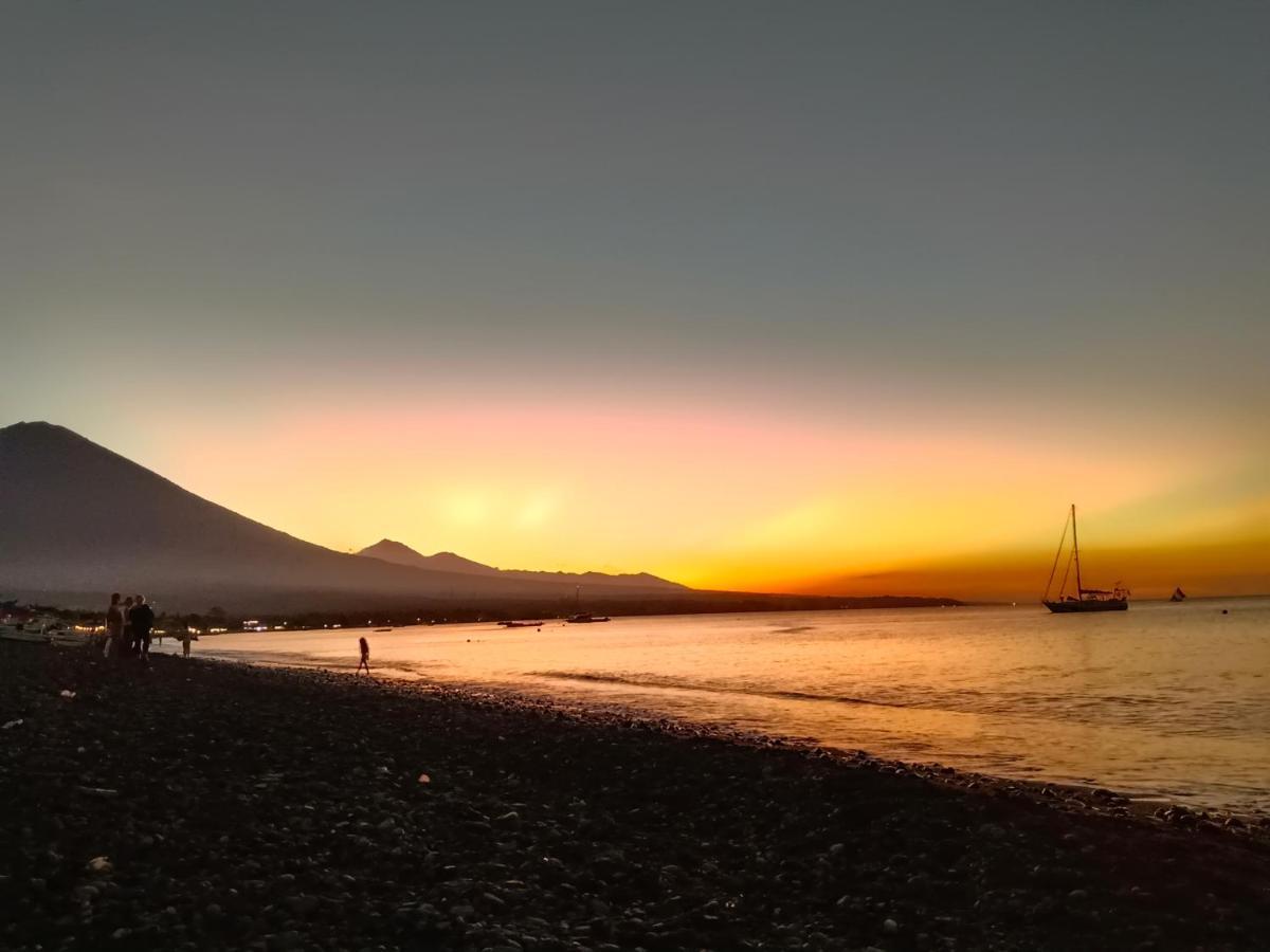 Beach Side Amed Delem Family Ambat Exterior photo